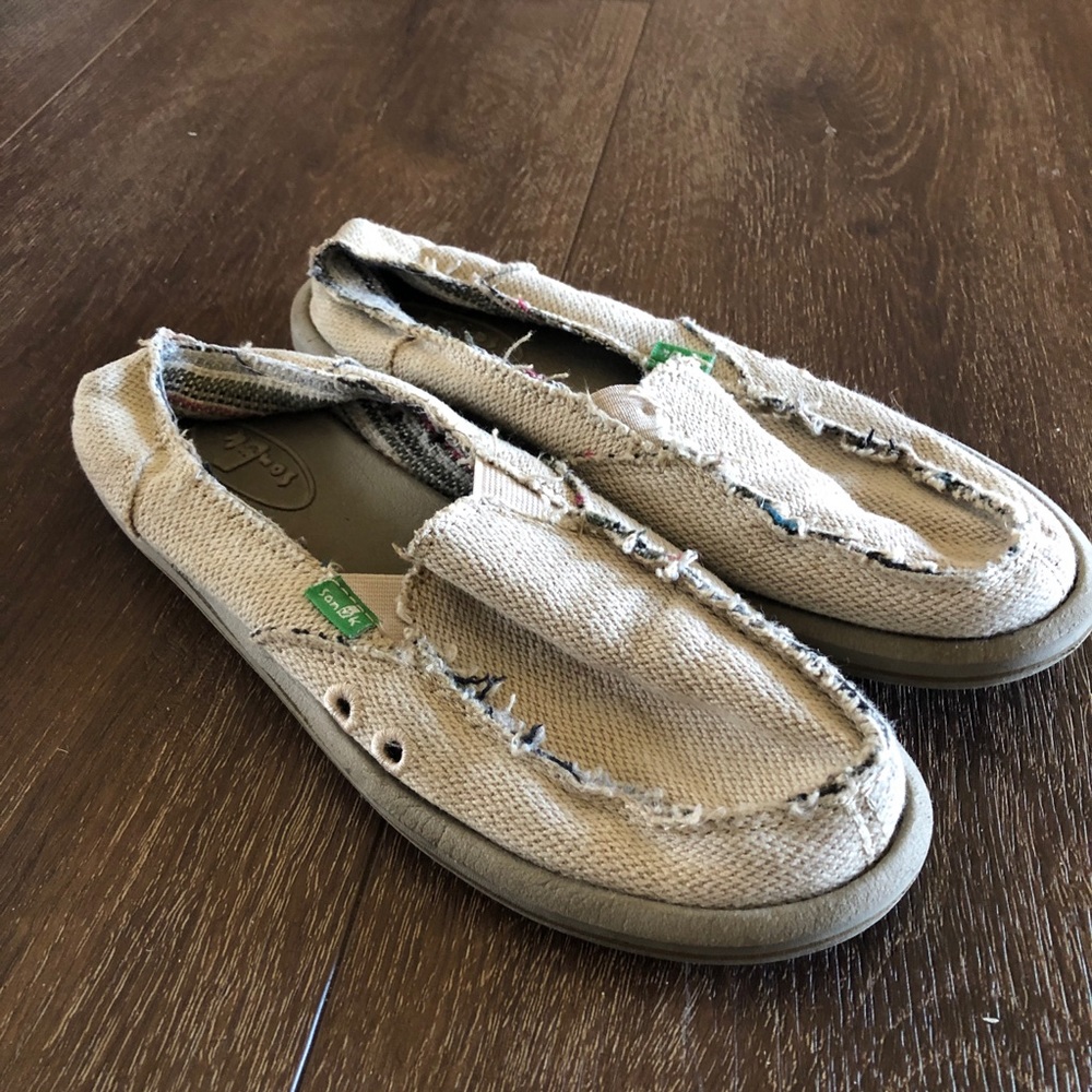 Sanuk Donna Hemp Slip-Ons | Size 6